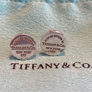 Authentic return to Tiffany & Co round 925 silver earrings.  see pics